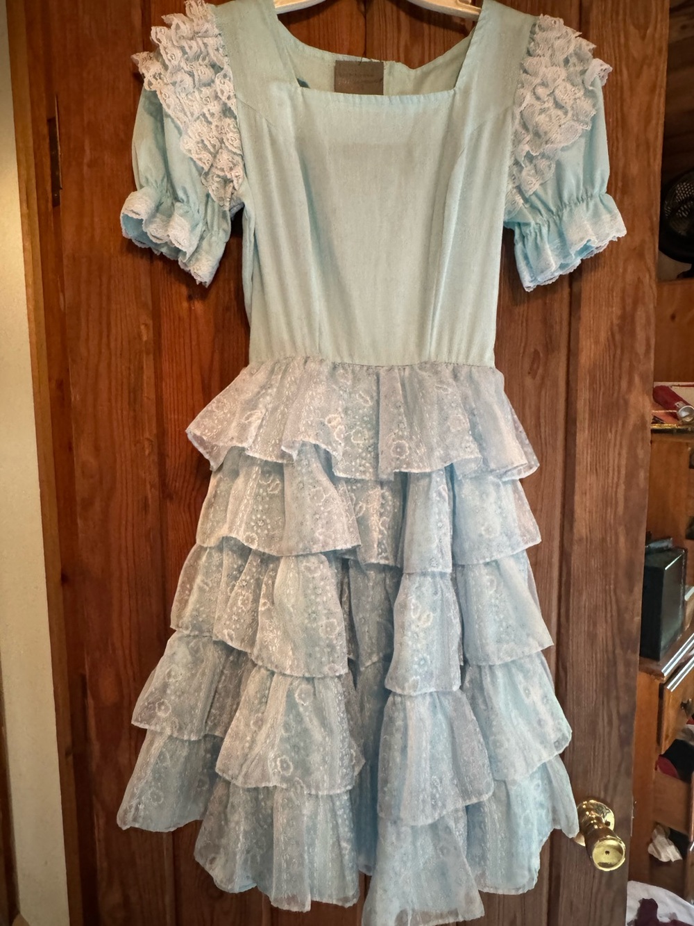 Sassy III 70s Vintage Kentucky Dress in excellent condition Size small 🩵